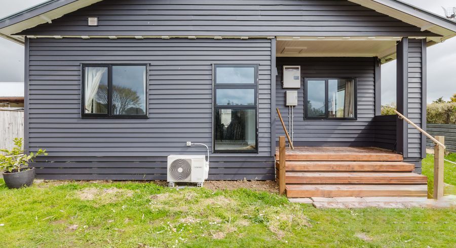  at 4 Perrin Place, Kelvin Grove, Palmerston North, Manawatu / Whanganui