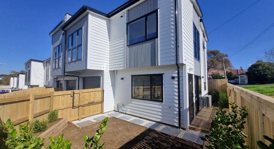  at 1/12 Hamlin Road, Mount Wellington, Auckland City, Auckland