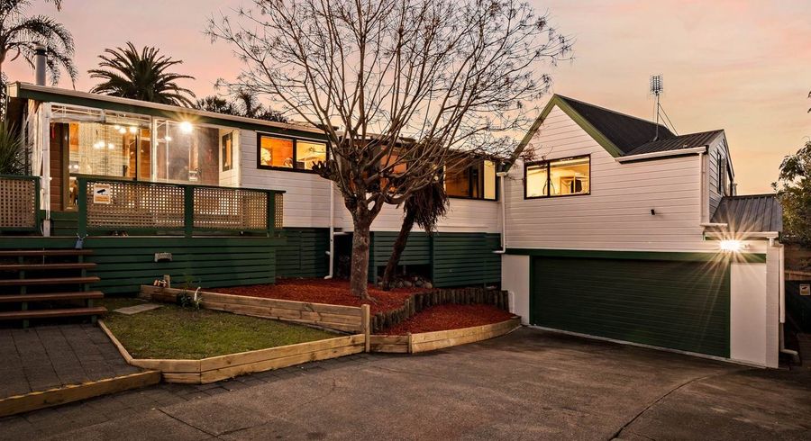  at 22 Marina View Drive, West Harbour, Waitakere City, Auckland