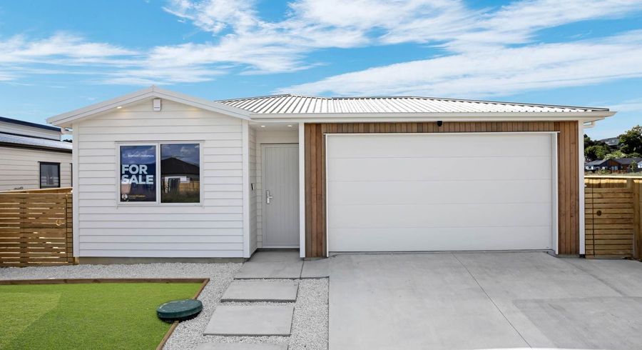  at 5 Pupu Crescent, Opaheke, Papakura, Auckland