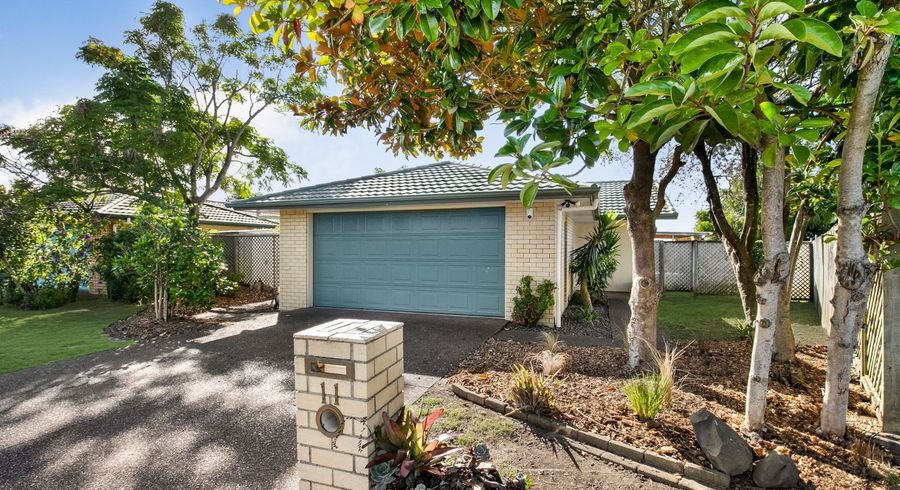  at 11 KAIMOANA STREET, Weymouth, Manukau City, Auckland