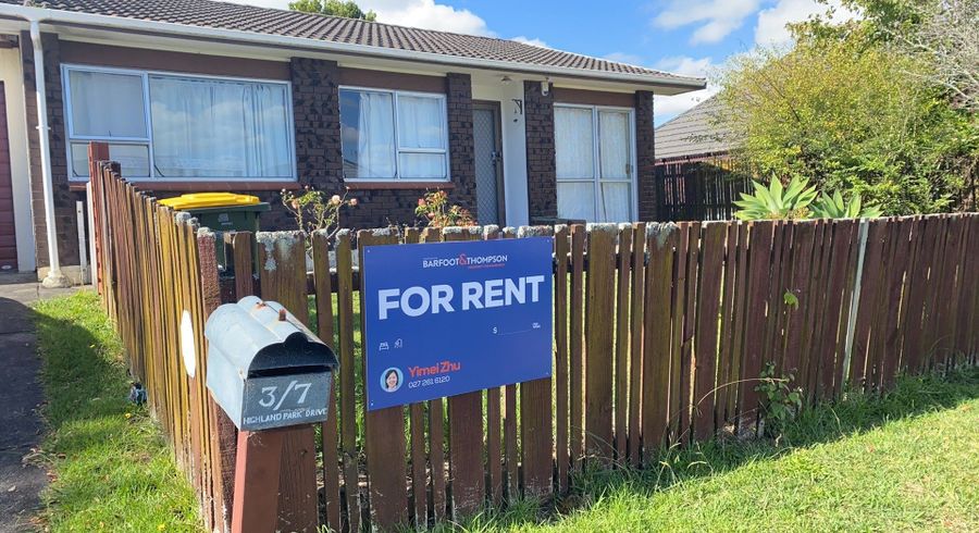  at 3/7 Highland Park Drive, Highland Park, Manukau City, Auckland