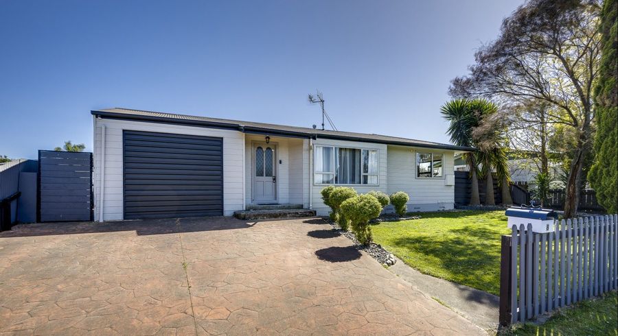  at 8 Spriggs Crescent, Greenmeadows, Napier