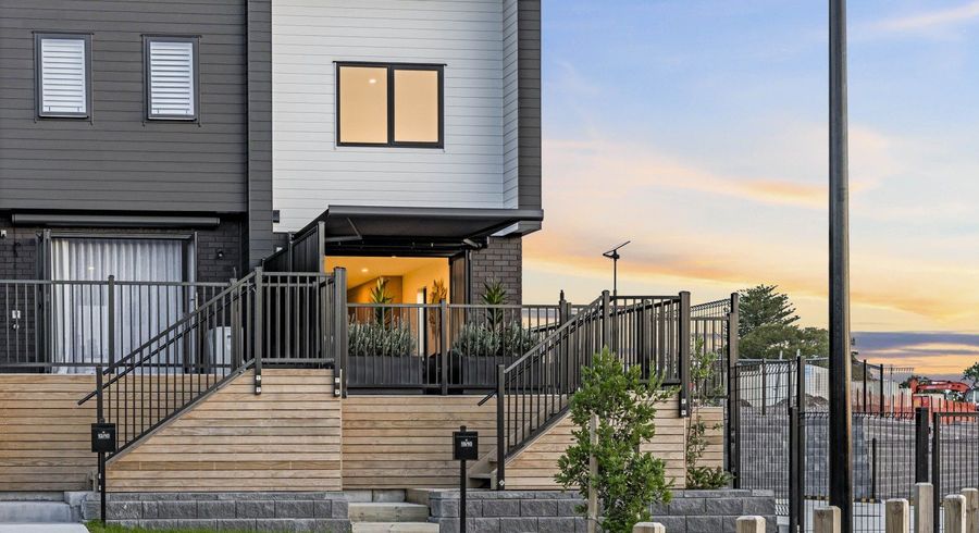  at 13/10 Ngaroma House Drive, Hobsonville, Waitakere City, Auckland