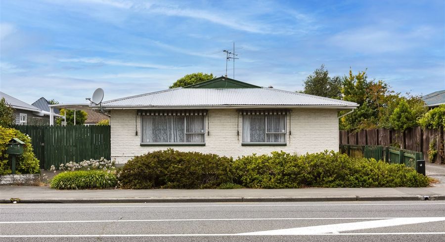  at 1/130 Main North Road, Papanui, Christchurch