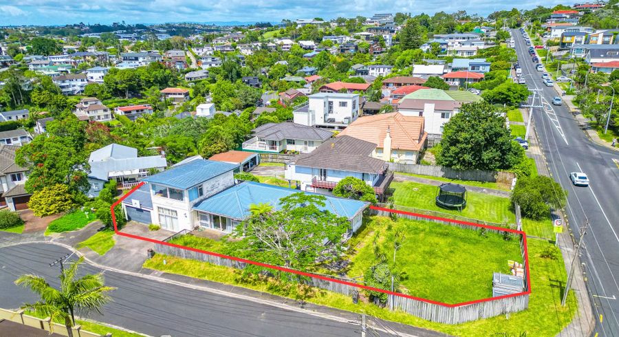  at 10 Gull Lane, Mairangi Bay, North Shore City, Auckland