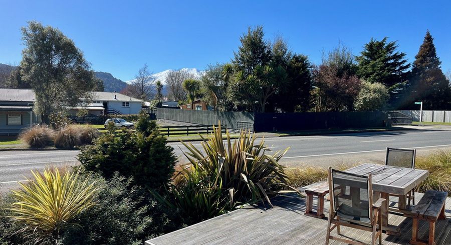  at 98 Clyde St (State Highway, 49), OHAKUNE