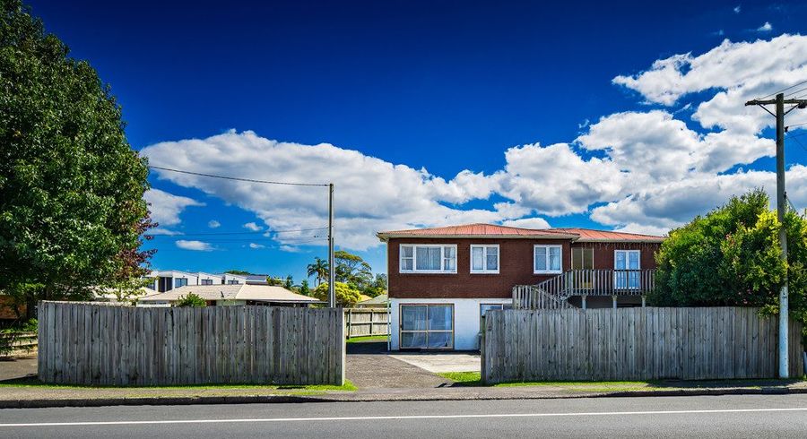  at 12 Rathgar Road, Henderson, Waitakere City, Auckland