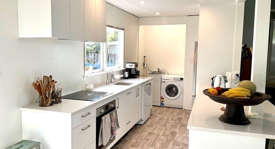  at 52 Moore Street, Hillcrest, North Shore City, Auckland