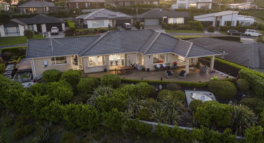  at 19 Seaview Crescent, Hatfields Beach, Orewa