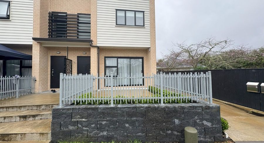  at 40B Kevril Avenue, Te Atatu South, Waitakere City, Auckland
