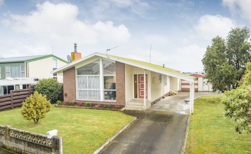  at 3 Paradise Place, Milson, Palmerston North