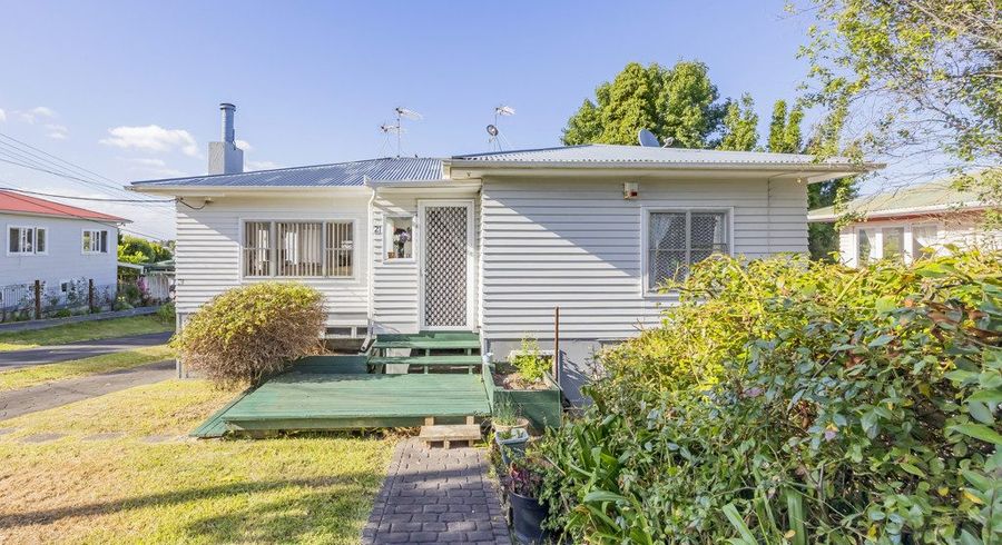  at 21 View Road, Glenfield, North Shore City, Auckland
