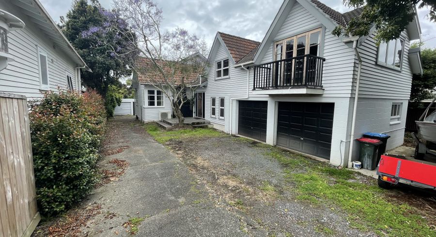  at 19 Moa Rd, Point Chevalier, Auckland City, Auckland