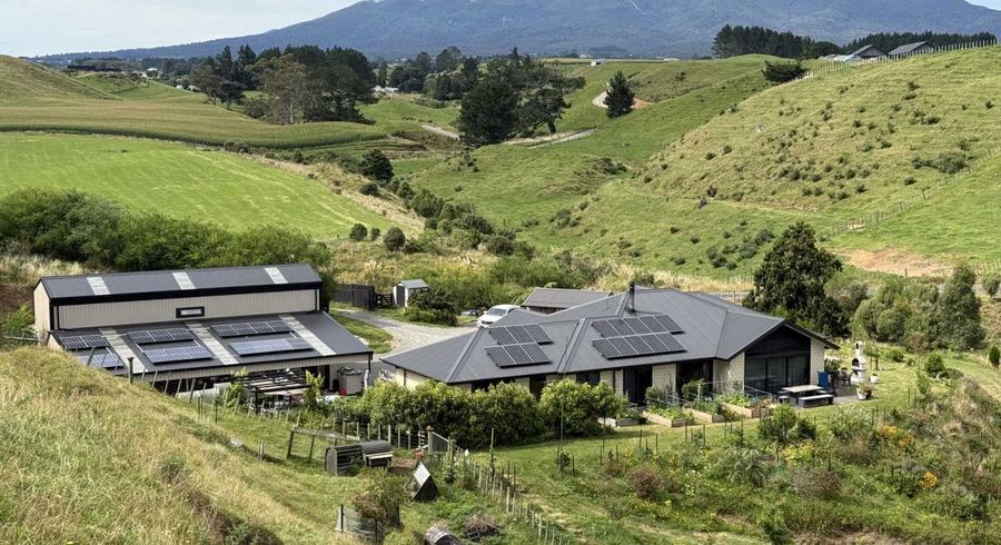  at 2 Te Ara Karoiroa, Hurford, New Plymouth, Taranaki