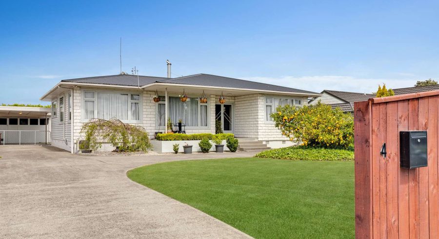  at 4 Belvedere Crescent, Takaro, Palmerston North