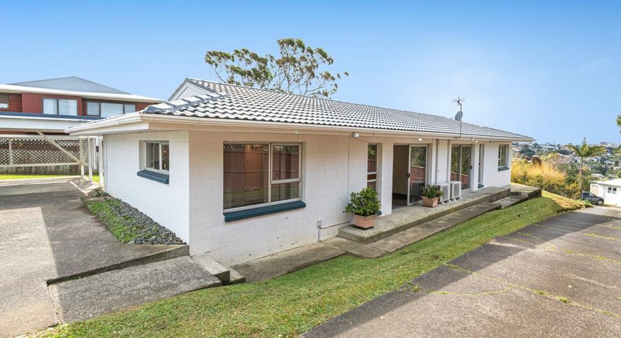  at 1/587 Glenfield Road, Glenfield, North Shore City, Auckland