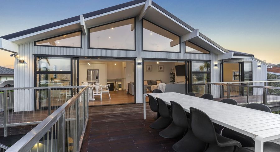  at 12 Hyde Road, Rothesay Bay, North Shore City, Auckland