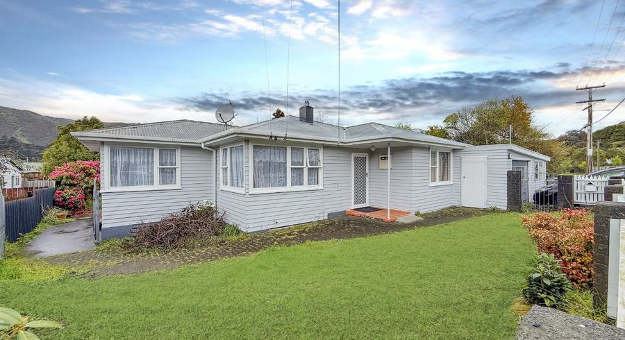  at 202 Wellington Road, Wainuiomata, Lower Hutt, Wellington