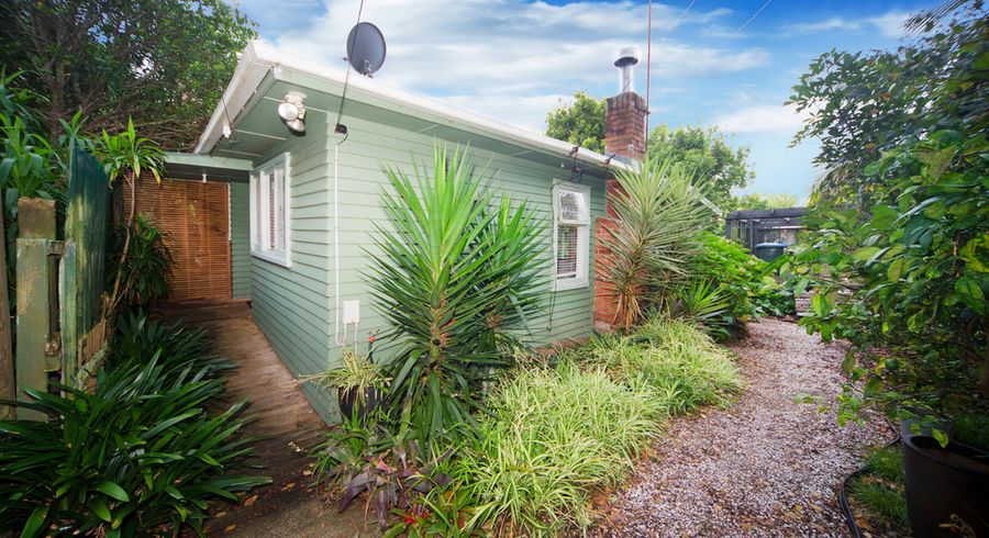  at 6 Allen Road, Grey Lynn, Auckland