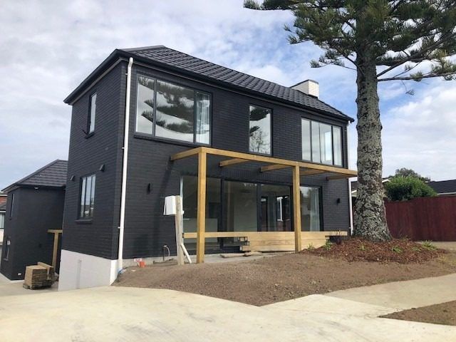 at 31A Knightsbridge Drive, Forrest Hill, North Shore City, Auckland