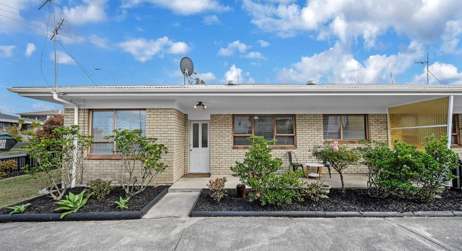  at 1/52 Butterworth Drive, Glendene, Waitakere City, Auckland
