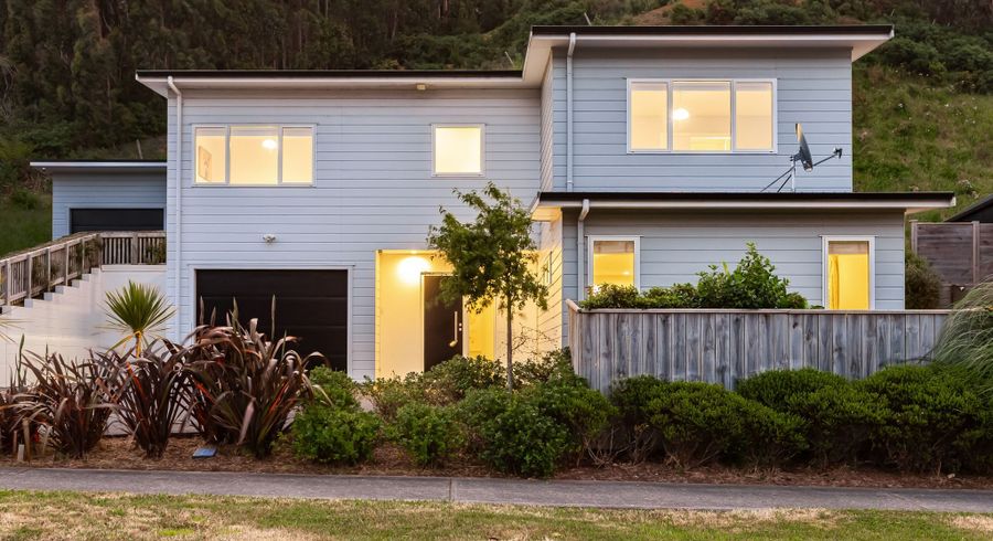  at 51 Banks Boulevard, Whitby, Porirua, Wellington