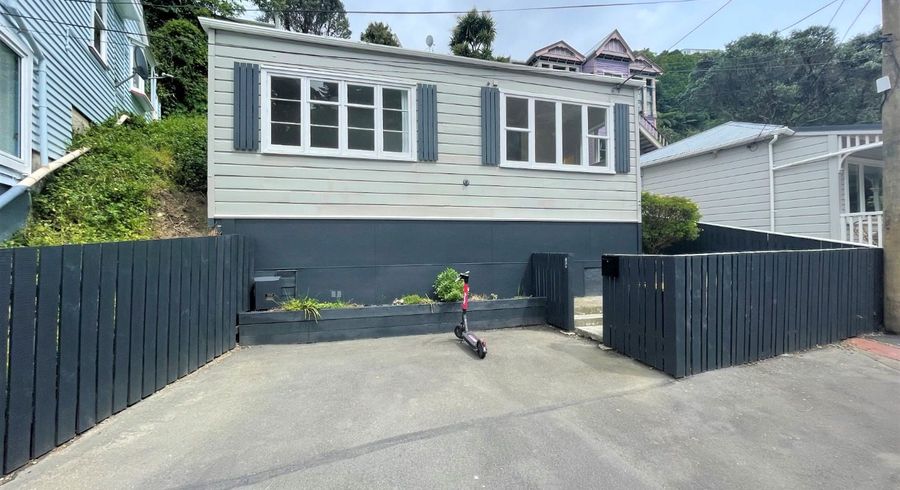  at 2 Entrance Street, Aro Valley, Wellington