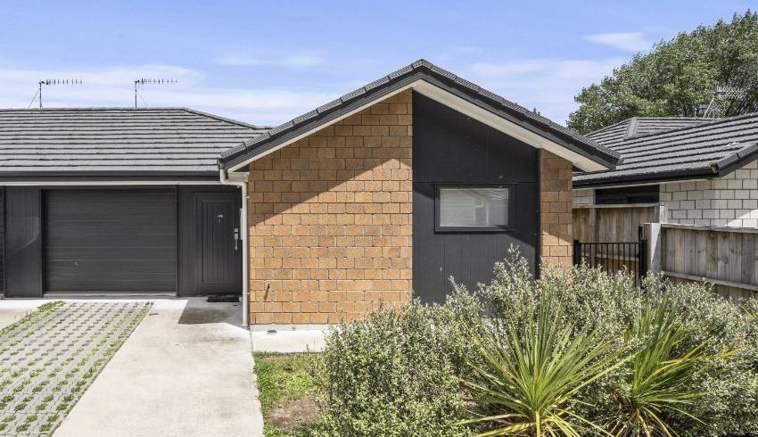  at 4/8 Keitha Place, Glenview, Hamilton, Waikato