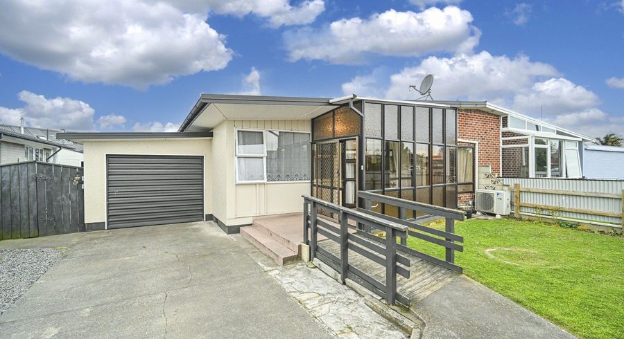  at 201 Southampton Street West, Hastings