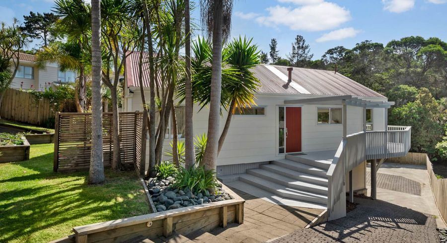  at 91 John Downs Drive, Browns Bay, Auckland