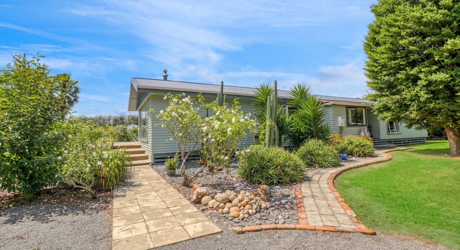  at 8 Ingram Road, Waerengaahika, Gisborne