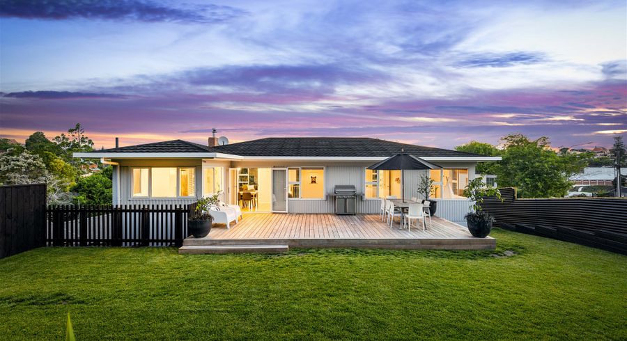  at 4 Kororo Street, Northcote, Auckland