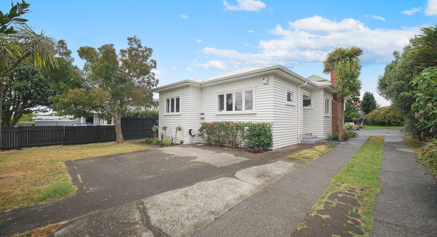  at 114A Kiwi Road, Point Chevalier, Auckland