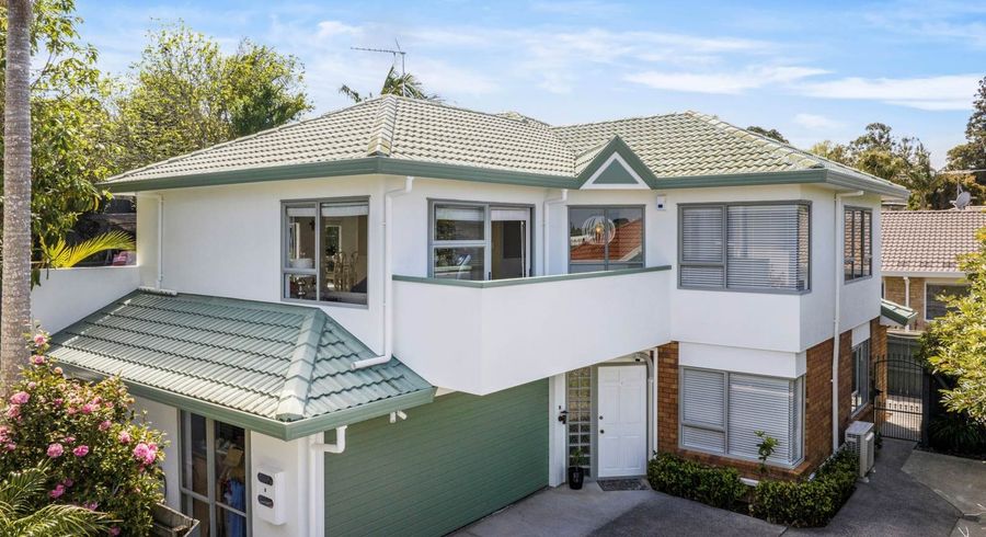 at 2/12 Westview Court, Somerville, Manukau City, Auckland