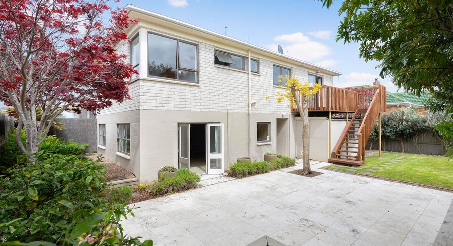  at 2/37 Fir Street, Waterview, Auckland