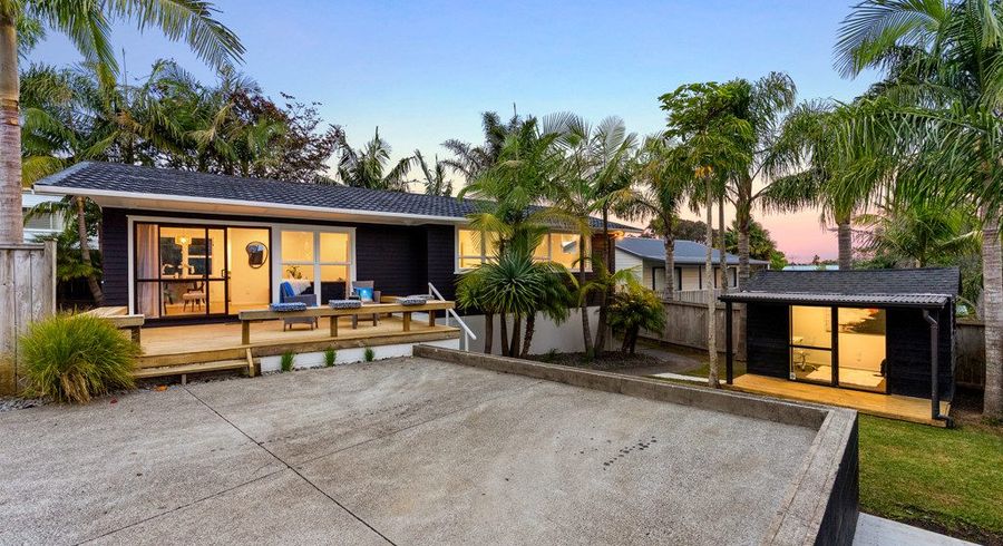  at 21 Lantana Road, Green Bay, Waitakere City, Auckland