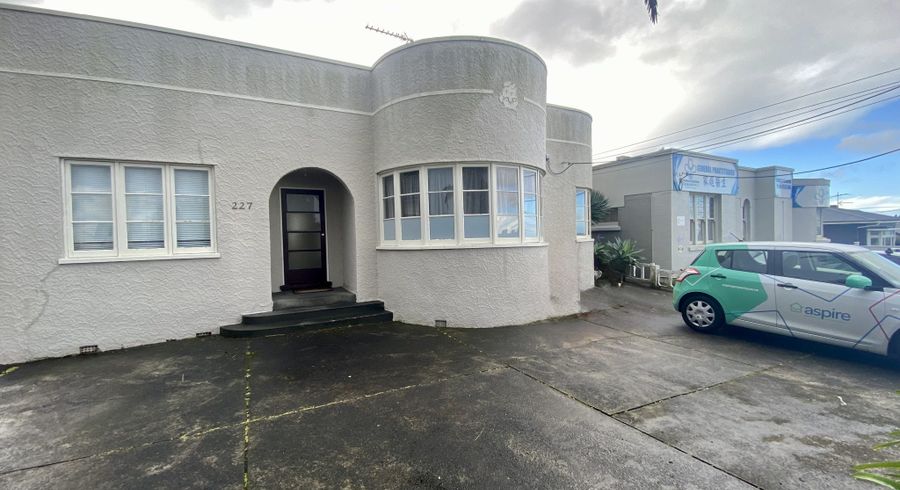  at 227 Onewa Road, Birkenhead, North Shore City, Auckland