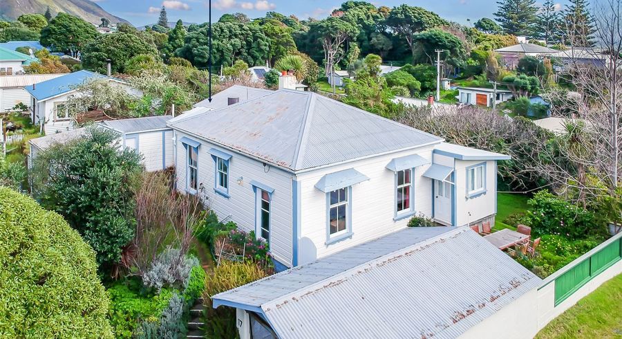  at 17 Beach Road, Paekakariki