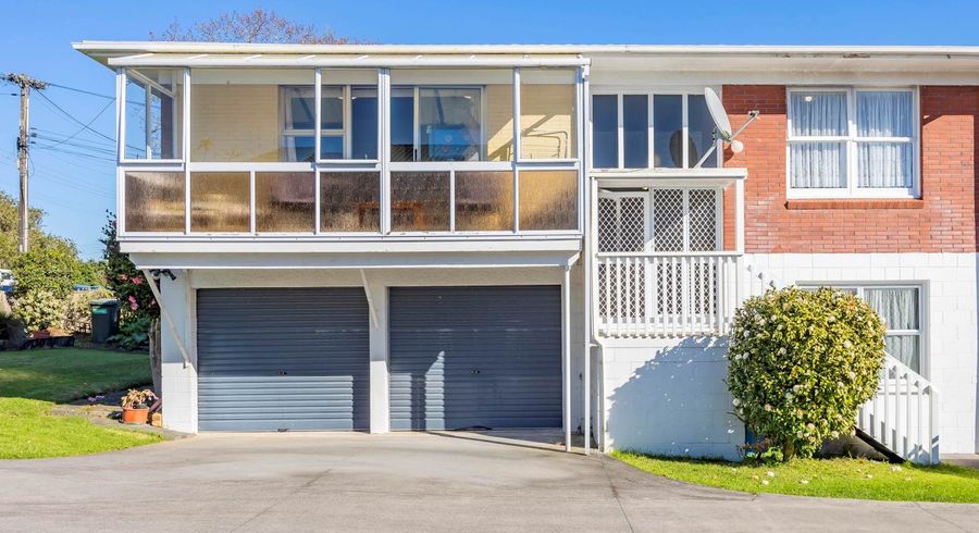  at 1/7 Eversleigh Road, Belmont, Auckland