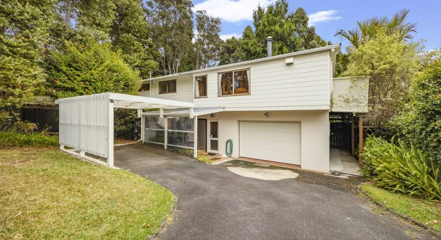  at 19 Tane Road, Laingholm, Waitakere City, Auckland