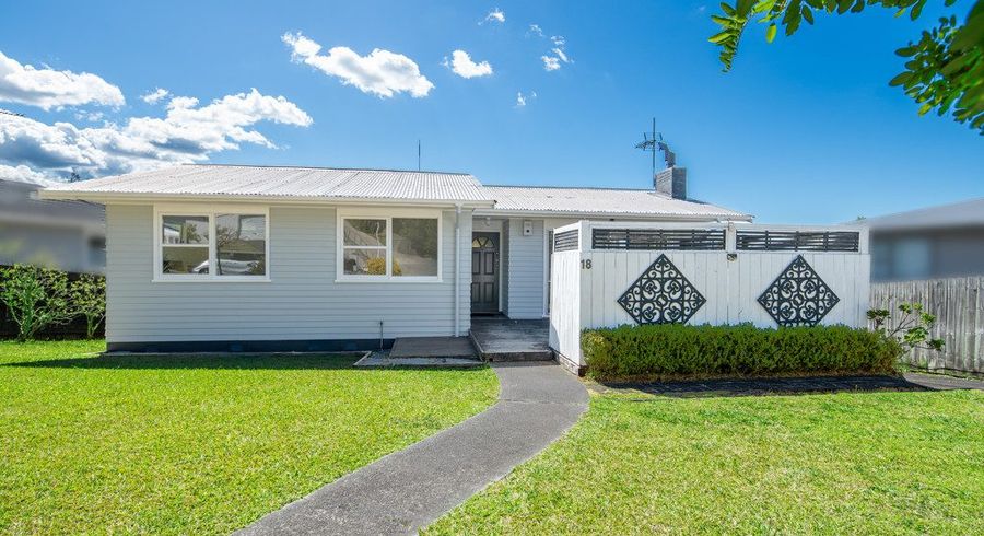  at 18 Hatherlow Street, Glenfield, Auckland