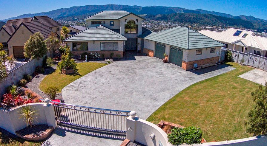  at 9 Garrett Place, Riverstone Terraces, Upper Hutt