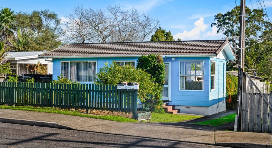 at 1/12 Cresta Avenue, Beach Haven, North Shore City, Auckland