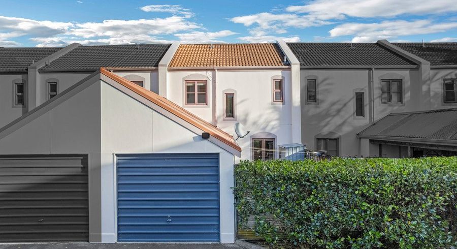  at 34 Winery Way, Henderson, Waitakere City, Auckland
