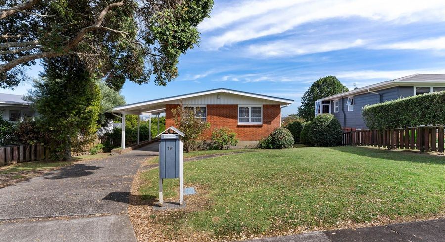  at 19 Carole Crescent, Pakuranga, Manukau City, Auckland
