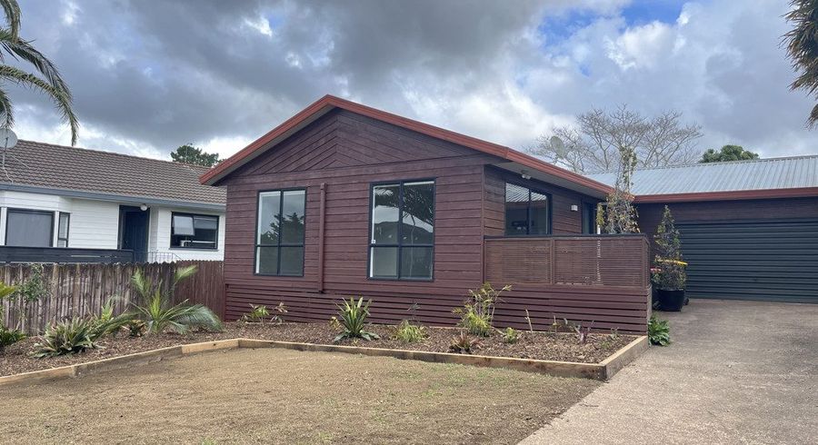  at 3 Coubray Place, Botany Downs, Manukau City, Auckland