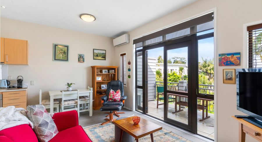  at 98/92 Bush Road, Albany, North Shore City, Auckland