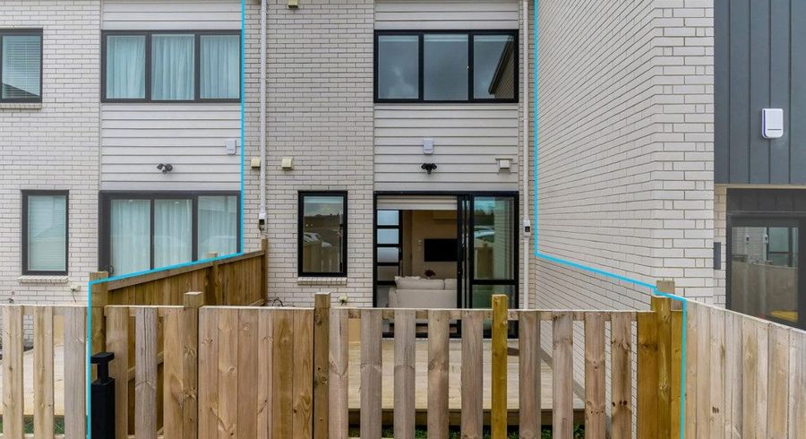  at 5/86 Fred Taylor Drive, Westgate, Waitakere City, Auckland