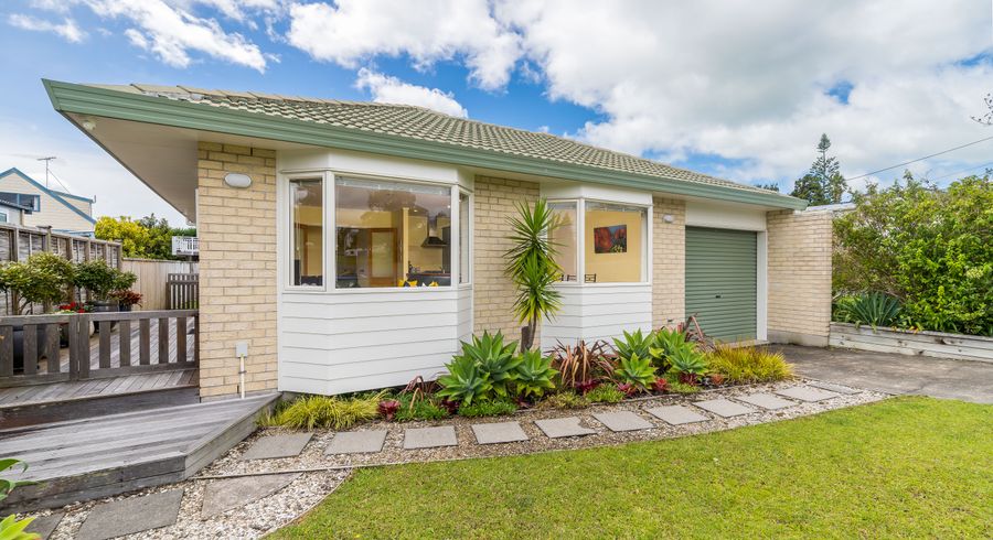  at 49 Kauri Road, Stanmore Bay, Whangaparaoa
